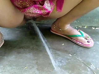 Wed Outdoor Risky Public Pissing Compilation Extremist Year  ! XXX Indian Couple